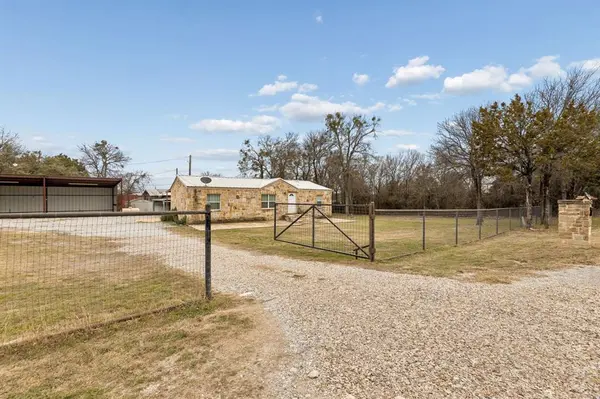 153 Buckboard Trail, Weatherford, TX 76087