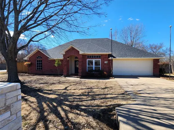 3008 Karen Way, Granbury, TX 76049