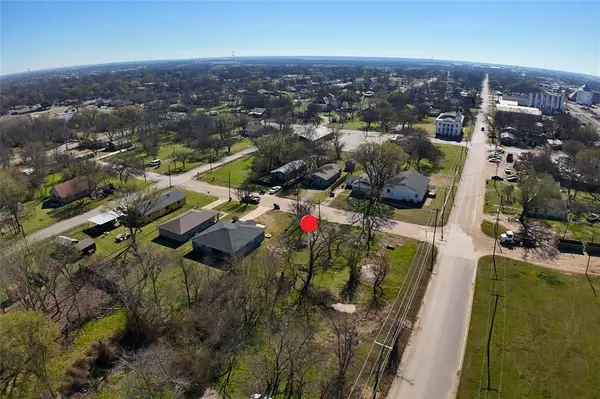 704 E 4th Avenue, Corsicana, TX 75110