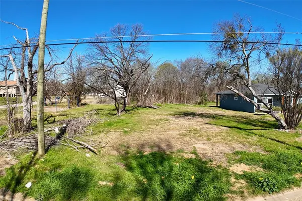 704 E 4th Avenue, Corsicana, TX 75110