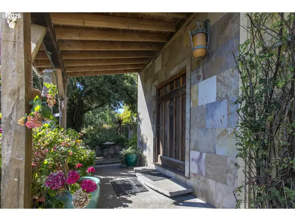 88952 DELLMOOR LOOP, Warrenton, OR 97146