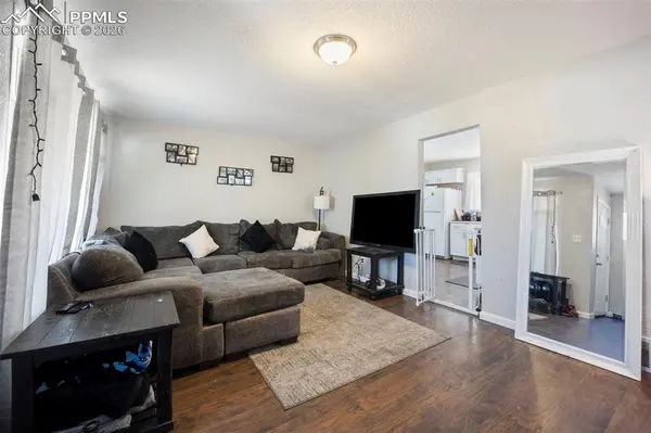 60 Loch Lomond LN, Pueblo, CO 81001