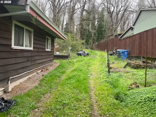 16222 SE OATFIELD RD, Milwaukie, OR 97267