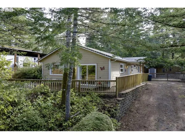 32 EASY ST, Florence, OR 97439