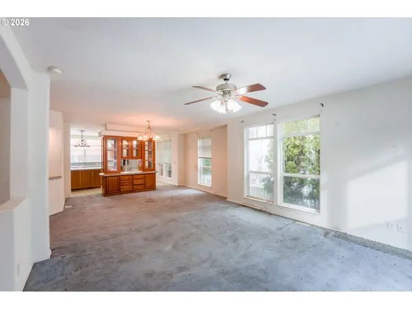 68954 E CEDAR HILL LOOP, Welches, OR 97067