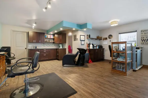 5009 49 AVE, Forestburg, AB T0B 1N0