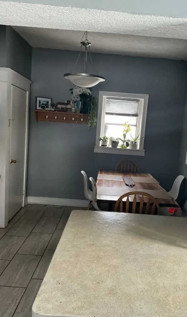 273 Clarke ST, Oshawa, ON L1H 5G4