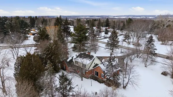 1460 Kinsella DR, Orleans - Cumberland And Area, ON K4C 1A9