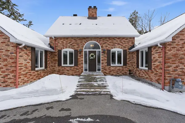 1460 Kinsella DR, Orleans - Cumberland And Area, ON K4C 1A9