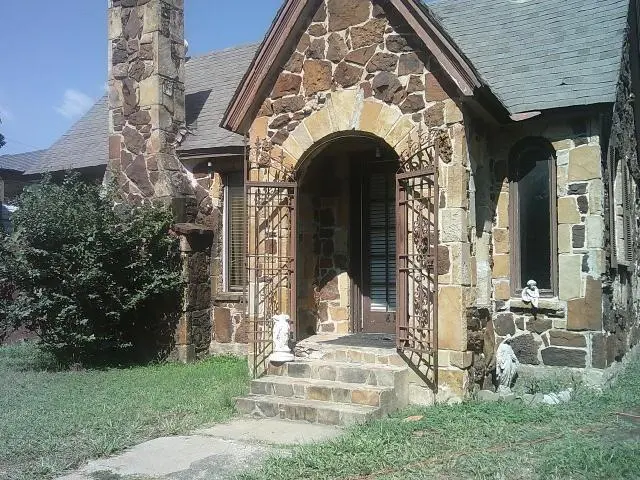 500 NW 15th Street, Fort Worth, TX 76164