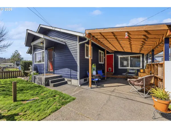 610 PARK AVE, Lakeside, OR 97449