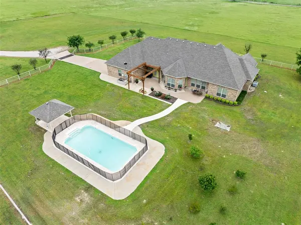 65 County Road 33800 &  33715, Paris, TX 75460