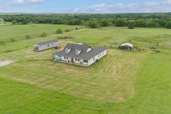 2600 Dave Angel Road, Burleson, TX 76028