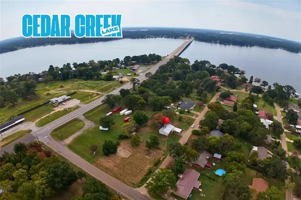 107 E Bayside Drive, Mabank, TX 75156