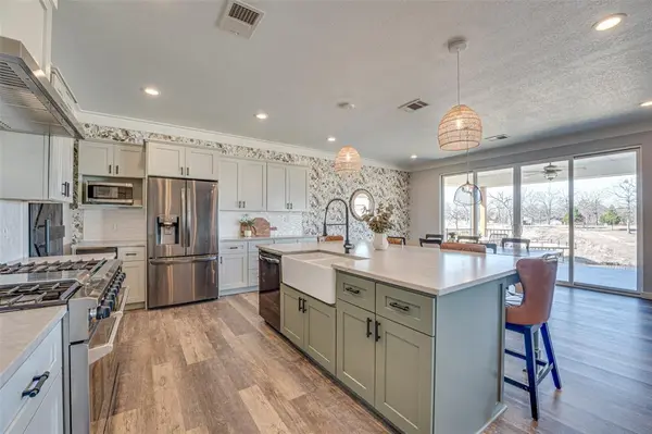 5523 Lakeshore Court, Log Cabin, TX 75148