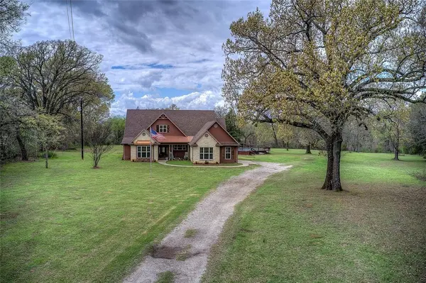 811 Rs County Road 4250, Point, TX 75472