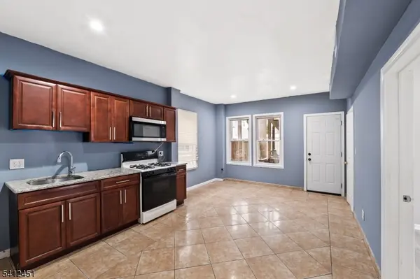 257 Paxton St, Paterson City, NJ 07503