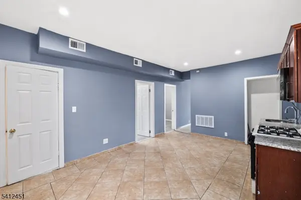 257 Paxton St, Paterson City, NJ 07503