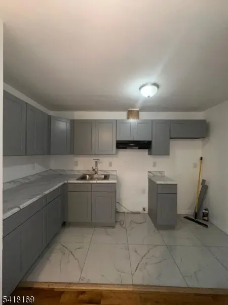 339 Ocean Ave, Jersey City, NJ 07305