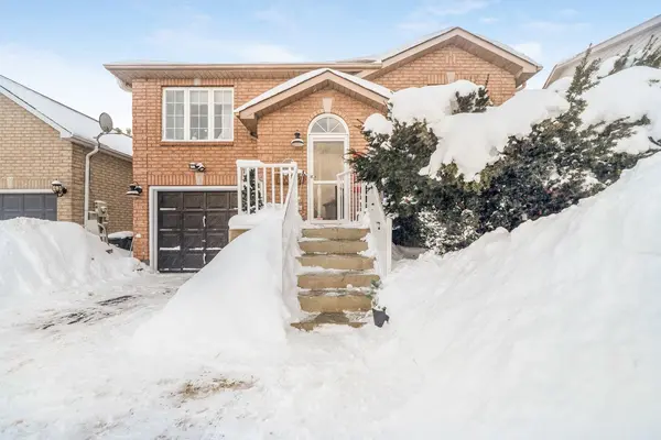 92 Snowy Owl CRES, Barrie, ON L4M 6P8