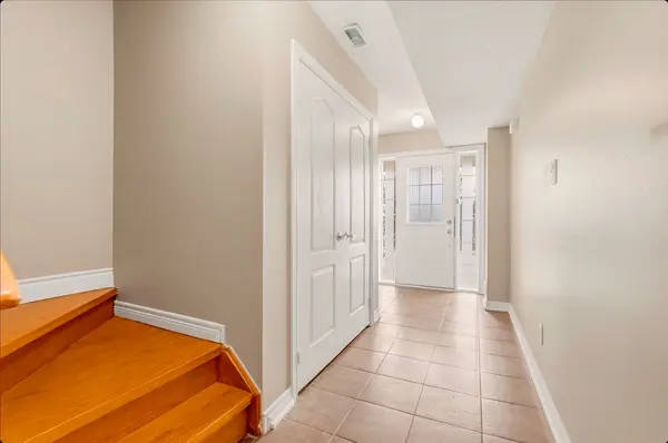 33 October PL, Brampton, ON L6Y 0R6