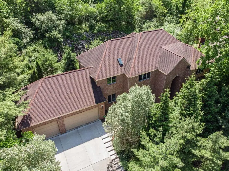 588 Green Road, Ann Arbor, MI 48105