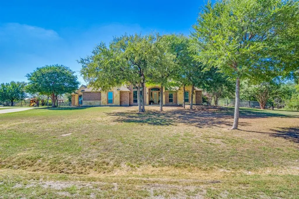 214 Deer Creek Drive, Aledo, TX 76008