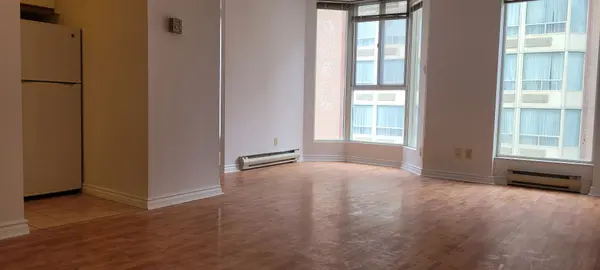 55 Centre AVE #2101, Toronto C01, ON M5G 2H5