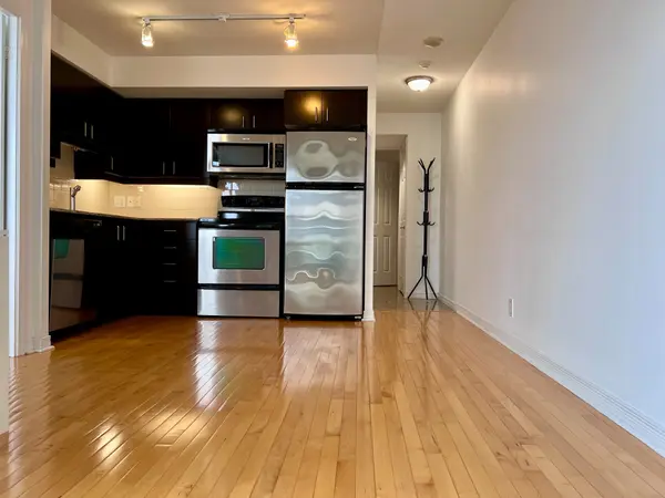 736 Spadina AVE #1303, Toronto C01, ON M5S 2J6