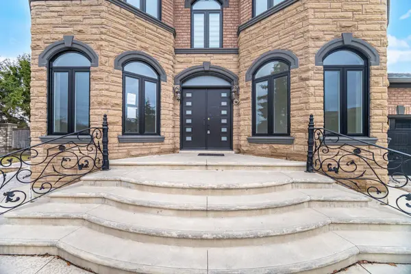 18 Forest Fountain DR, Vaughan, ON L4H 1S3