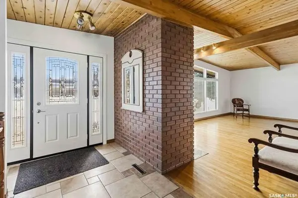 706 East DRIVE, Saskatoon, SK S7J 2X7