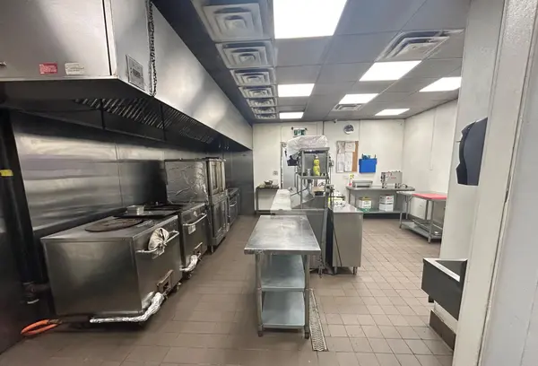 40 Centennial Pkwy N ## 2, Hamilton, ON L8E 1H6