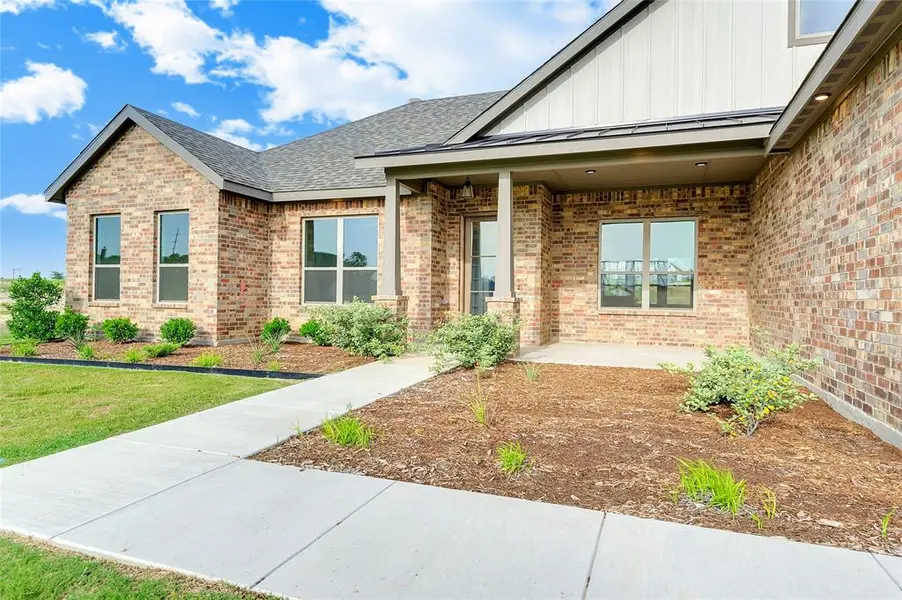 412 COLLUM View, Azle, TX 76020