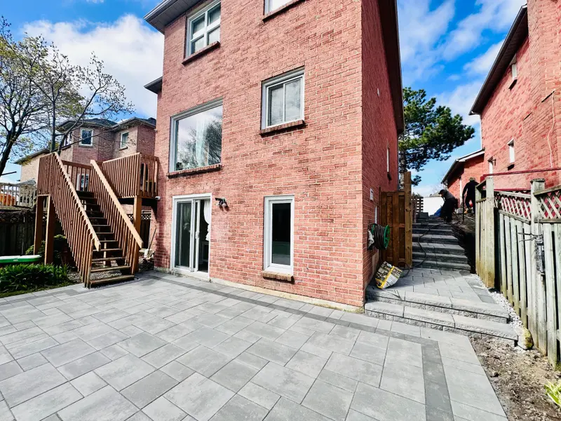 7 Captain Francis DR #Lower, Markham, ON L3R 9C7