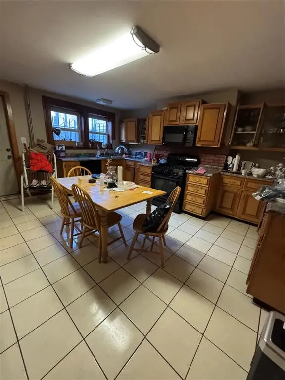 6 Pilling ST, Brooklyn, NY 11207