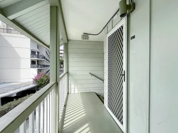 75-5776 KUAKINI HWY #327, Kailua Kona, HI 96740