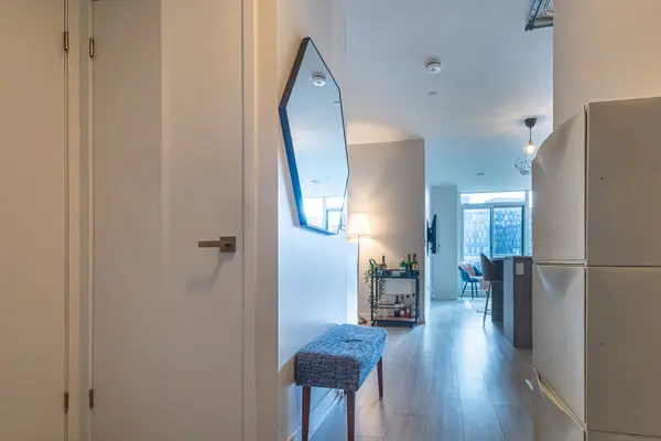 31 Tippett RD #657, Toronto C06, ON M3H 0C8