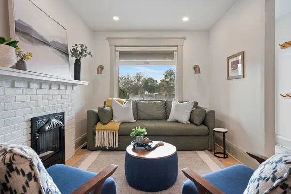 64 Chatham AVE, Toronto E01, ON M4J 1K6