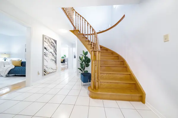 80 Summitcrest DR, Richmond Hill, ON L4S 1A8