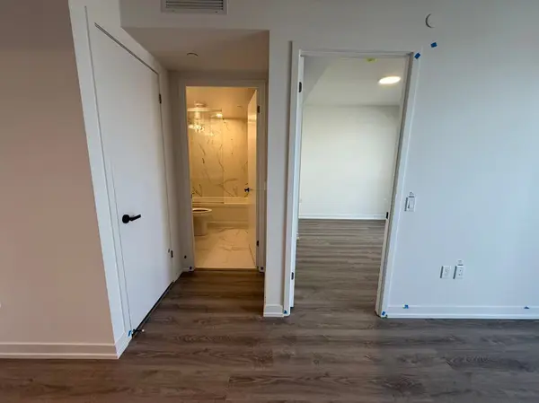 195 Commerce ST #3901, Vaughan, ON L4K 0P9