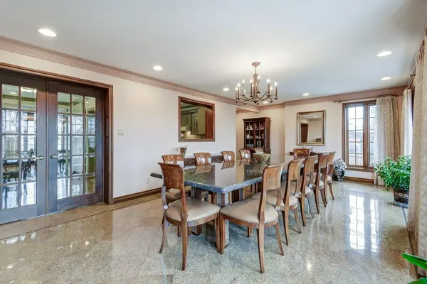 17 Duffield RD, Toronto W09, ON M9P 3C8