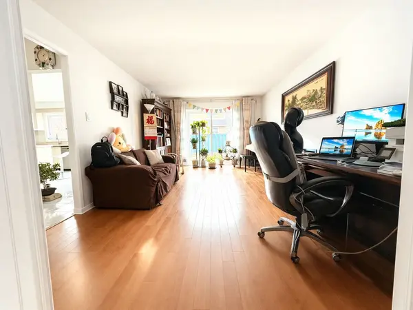 373 Conley ST, Vaughan, ON L4J 6T2