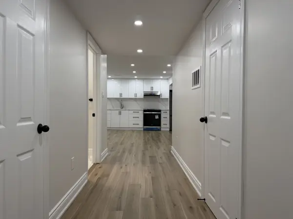 27 Belay BND, East Gwillimbury, ON L9N 0V8