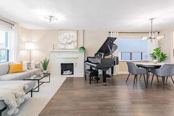 46 Clissold RD, Toronto W08, ON M8Z 4T5