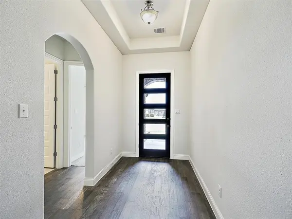 2420 Valley Lane, Carrollton, TX 75010