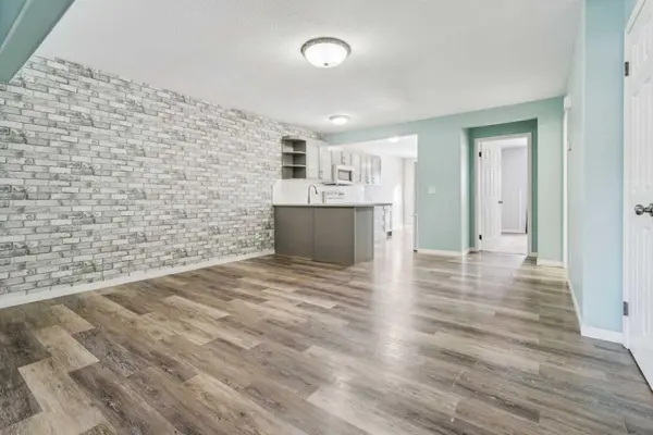 1005 Eagleview PL NW, High River, AB T1V 1Y5