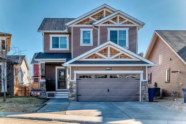 6 Canals CT SW, Airdrie, AB T4B0S6