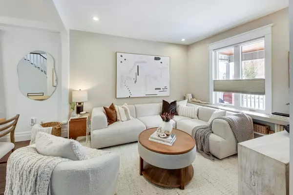 141 Drayton AVE, Toronto E02, ON M4C 3M1