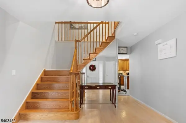 25 Cherokee Rd, East Brunswick Twp., NJ 08816