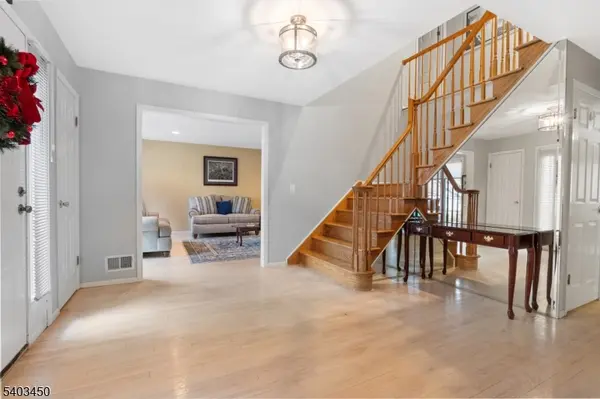 25 Cherokee Rd, East Brunswick Twp., NJ 08816